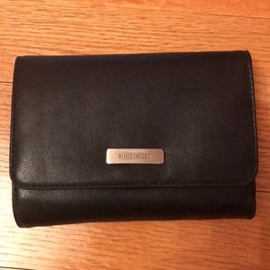 Nine West wallet